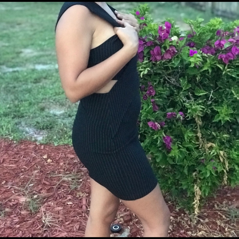 Medium Sized Black dress